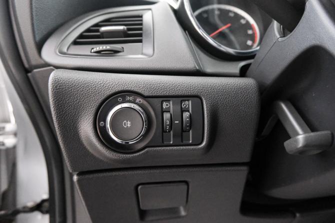 Opel Astra J с пробегом 2012 года, цена 899 000 рублей, 183000 км, хэтчбек, Автокод Объявления
