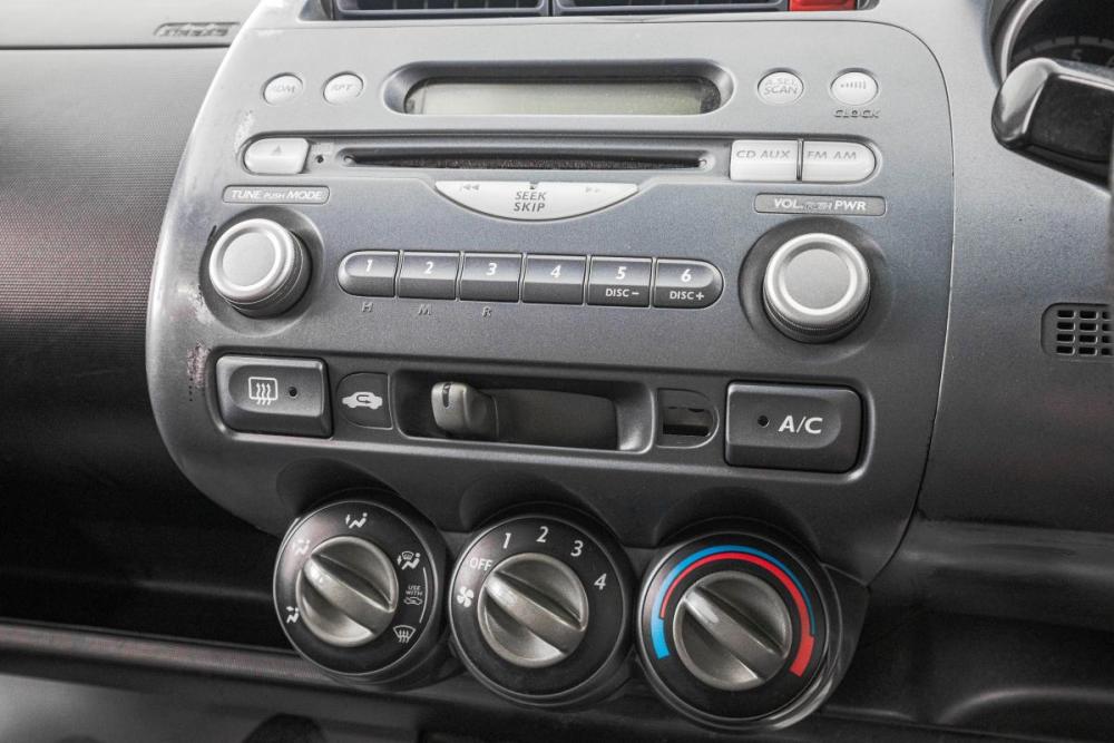 Honda Fit I Барнаул  - изображение 15