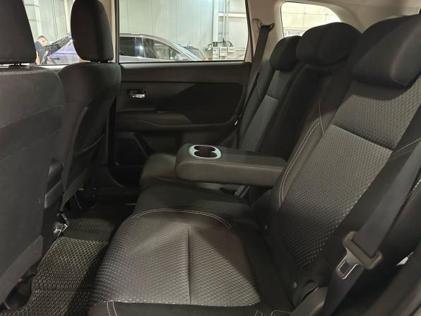 Mitsubishi Outlander III Рестайлинг 3 с пробегом 2021 года, цена 2 349 900 рублей, 83125 км, внедорожник, Автокод Объявления