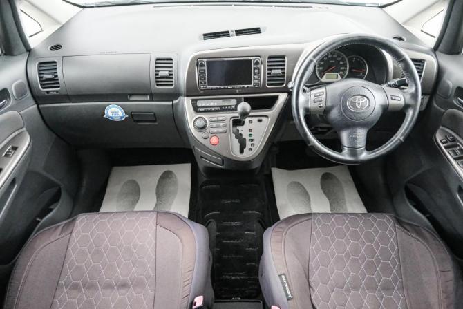 Toyota Wish I с пробегом 2004 года, цена 849 000 рублей, 215000 км, компактвэн, Автокод Объявления