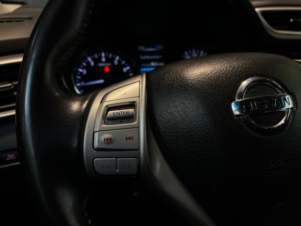 Nissan Qashqai II с пробегом 2017 года, цена 1 350 000 рублей, 108797 км, внедорожник, Автокод Объявления