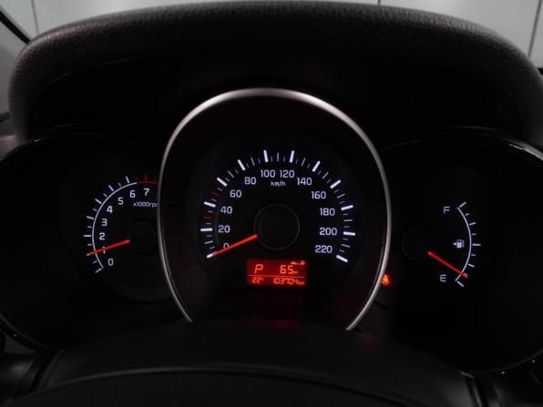 Kia Rio III Рестайлинг с пробегом 2017 года, цена 1 200 000 рублей, 103704 км, хэтчбек, Автокод Объявления