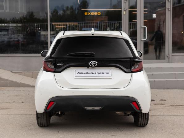 Toyota Yaris IV с пробегом 2020 года, цена 1 210 000 рублей, 105296 км, хэтчбек, Автокод Объявления