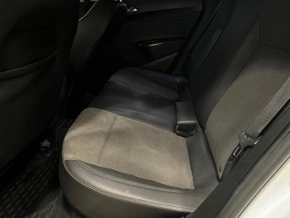 Opel Astra J с пробегом 2010 года, цена 599 000 рублей, 225858 км, хэтчбек, Автокод Объявления