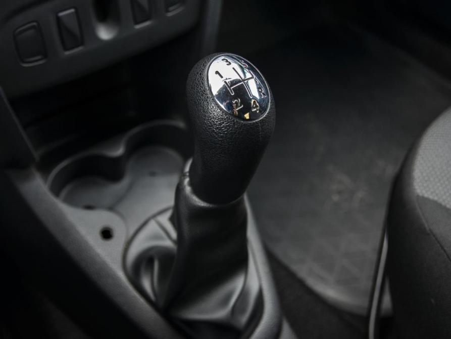 Renault Logan II Курган  - изображение 16