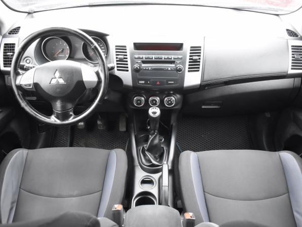 Mitsubishi Outlander II Рестайлинг с пробегом 2011 года, цена 690 000 рублей, 216421 км, внедорожник, Автокод Объявления