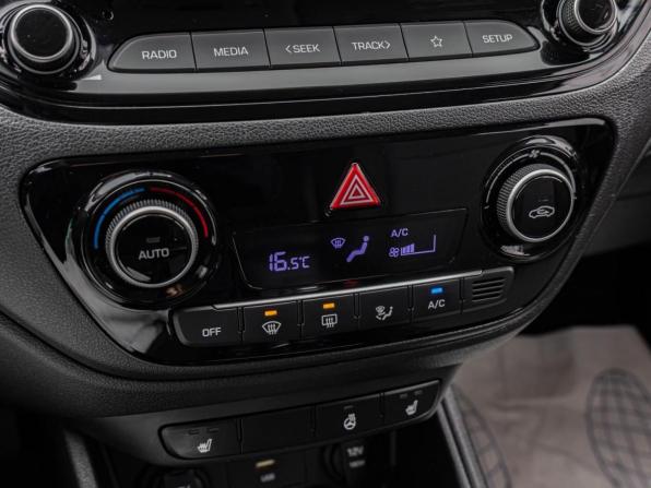 Hyundai Solaris II Рестайлинг с пробегом 2021 года, цена 1 699 999 рублей, 63553 км, седан, Автокод Объявления
