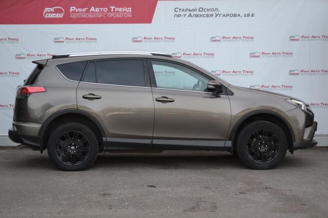 Toyota RAV4 IV (XA40) Рестайлинг с пробегом 2017 года, цена 2 590 000 рублей, 174512 км, внедорожник, Автокод Объявления