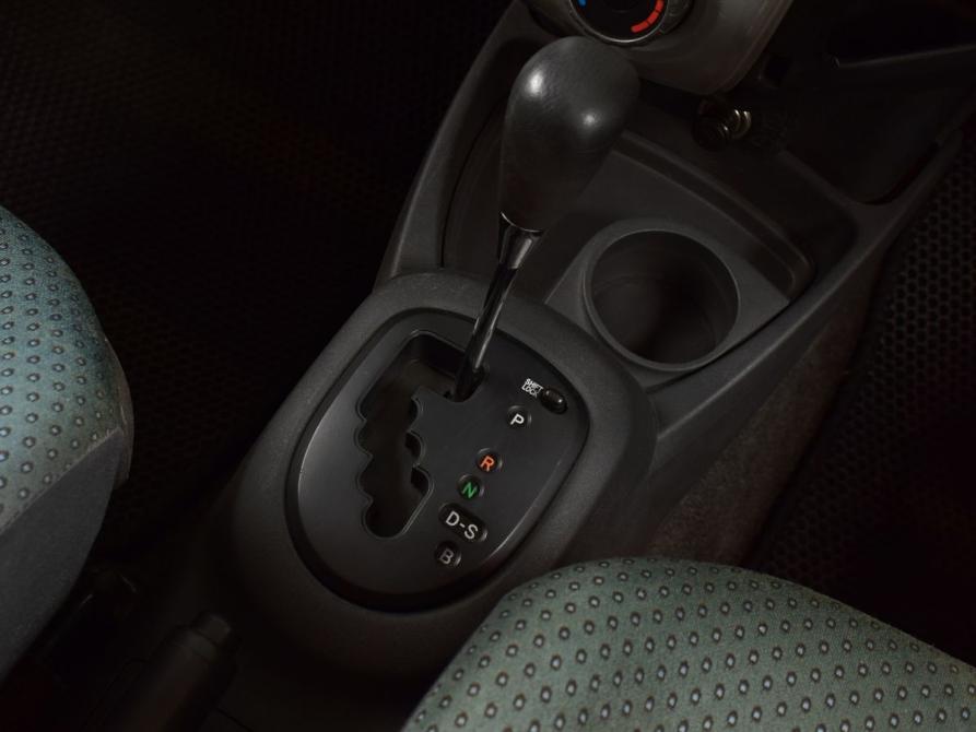 Toyota Vitz II (XP90) Кемерово  - изображение 16