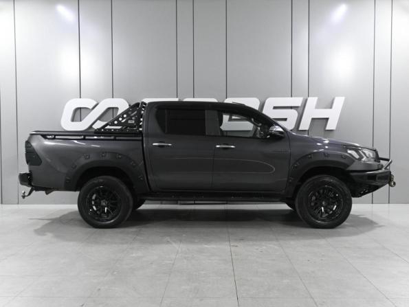 Toyota Hilux VIII Рестайлинг 2 с пробегом 2022 года, цена 3 999 000 рублей, 180051 км, offers.body_type.unknown, Автокод Объявления