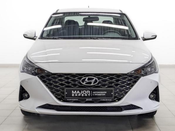 Hyundai Solaris II Рестайлинг с пробегом 2021 года, цена 1 615 000 рублей, 38798 км, седан, Автокод Объявления