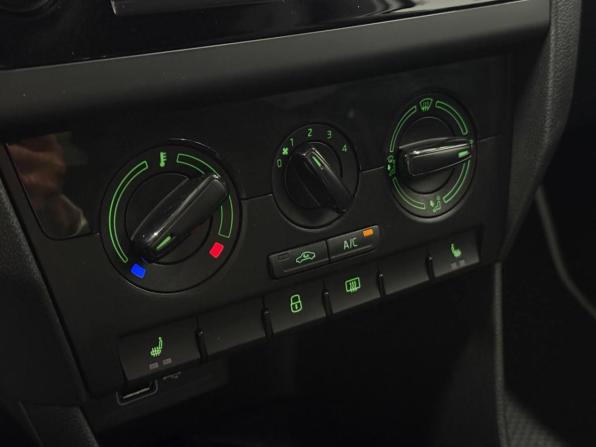 Skoda Rapid I Рестайлинг с пробегом 2018 года, цена 1 378 012 рублей, 59160 км, лифтбек, Автокод Объявления