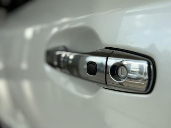 Toyota Land Cruiser 200 Series Рестайлинг 1 с пробегом 2015 года, цена 4 280 000 рублей, 161000 км, внедорожник, Автокод Объявления