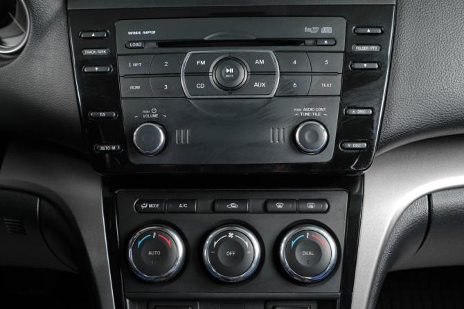 Mazda 6 II (GH) Рестайлинг с пробегом 2010 года, цена 1 049 000 рублей, 195000 км, седан, Автокод Объявления