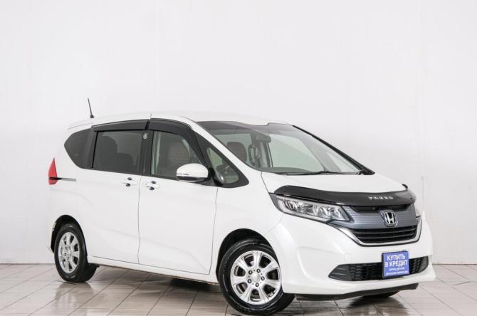 Honda Freed II с пробегом 2017 года, цена 1 399 000 рублей, 140000 км, компактвэн, Автокод Объявления