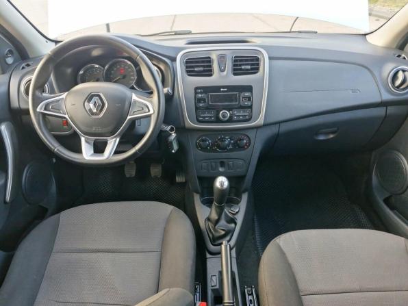 Renault Logan II Рестайлинг с пробегом 2018 года, цена 699 000 рублей, 122300 км, седан, Автокод Объявления