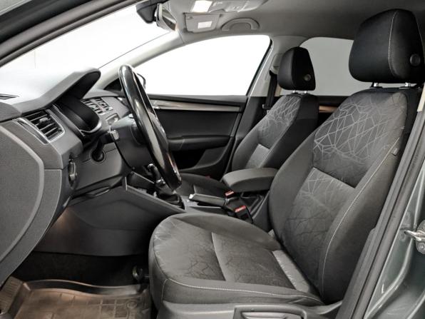 Skoda Octavia III (A7) Рестайлинг с пробегом 2020 года, цена 2 450 000 рублей, 40588 км, лифтбек, Автокод Объявления