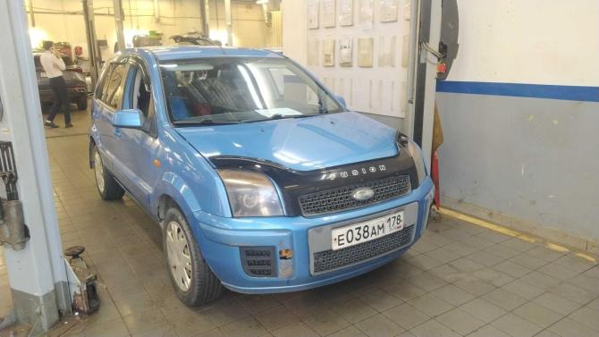 Ford Fusion I Рестайлинг с пробегом 2010 года, цена 460 000 рублей, 160532 км, хэтчбек, Автокод Объявления