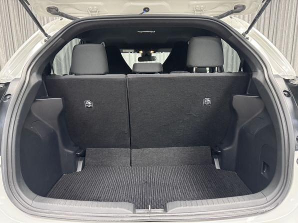 Toyota Yaris IV с пробегом 2020 года, цена 1 400 000 рублей, 65289 км, хэтчбек, Автокод Объявления