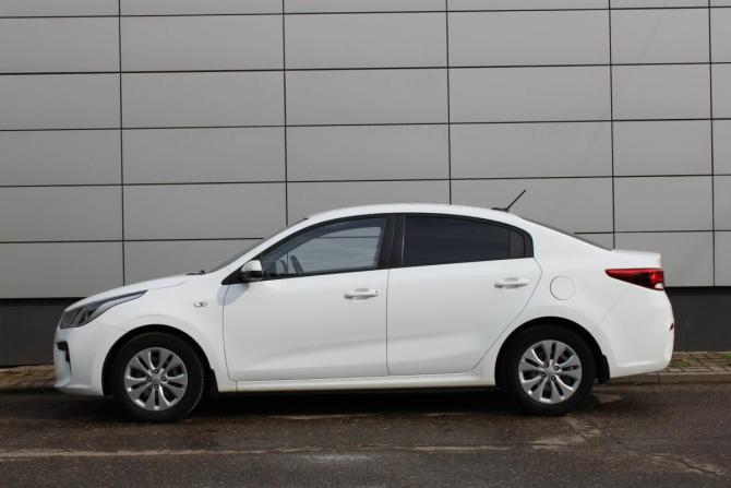 Kia Rio IV с пробегом 2018 года, цена 1 345 000 рублей, 132663 км, седан, Автокод Объявления