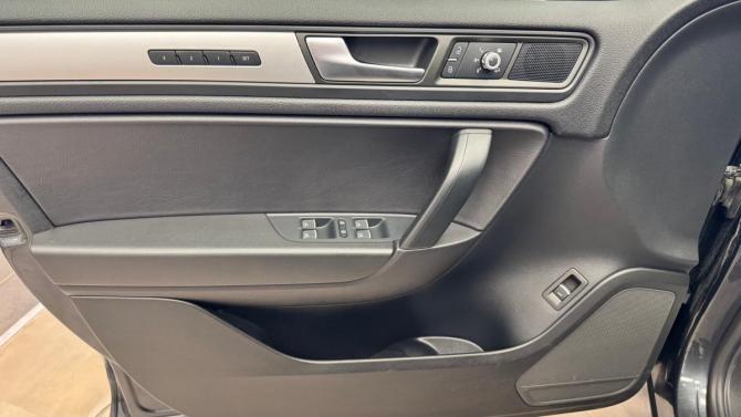Volkswagen Touareg II с пробегом 2014 года, цена 2 900 000 рублей, 81534 км, внедорожник, Автокод Объявления