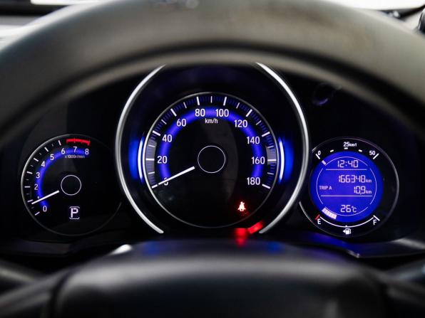 Honda Fit III с пробегом 2013 года, цена 950 000 рублей, 166348 км, хэтчбек, Автокод Объявления