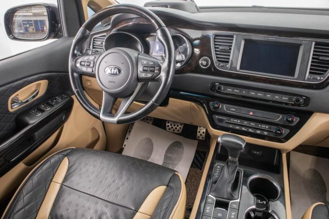 Kia Carnival III с пробегом 2018 года, цена 2 699 000 рублей, 205300 км, минивэн, Автокод Объявления