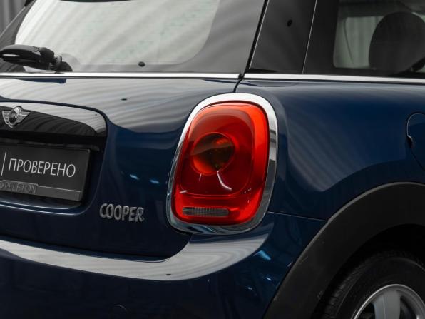 Mini Hatch III (F55/F56) с пробегом 2018 года, цена 1 420 000 рублей, 153302 км, хэтчбек, Автокод Объявления