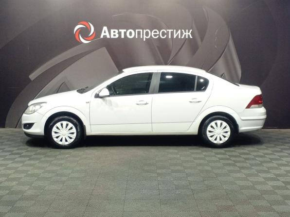 Opel Astra H Рестайлинг с пробегом 2013 года, цена 520 000 рублей, 192610 км, седан, Автокод Объявления