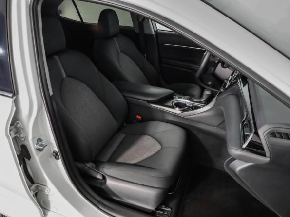Toyota Camry VIII (XV70) Рестайлинг с пробегом 2021 года, цена 1 639 000 рублей, 239000 км, седан, Автокод Объявления