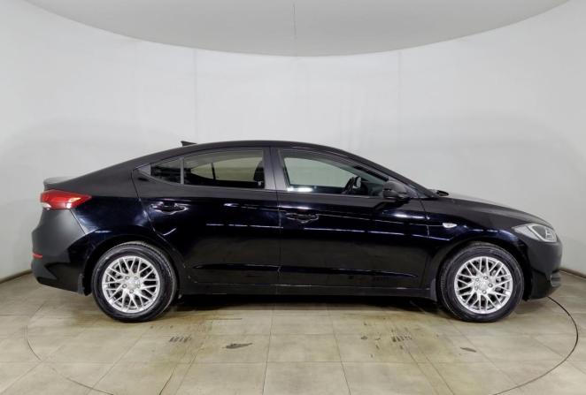 Hyundai Elantra VI (AD) с пробегом 2017 года, цена 1 650 000 рублей, 53100 км, седан, Автокод Объявления