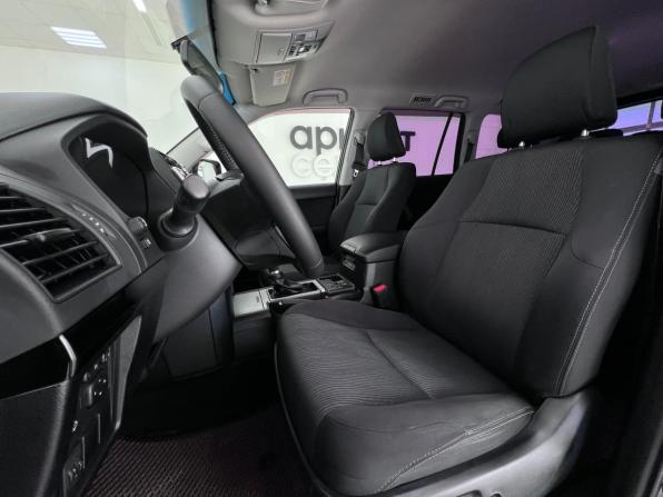 Toyota Land Cruiser Prado 150 Series Рестайлинг 2 с пробегом 2019 года, цена 4 950 000 рублей, 104000 км, внедорожник, Автокод Объявления