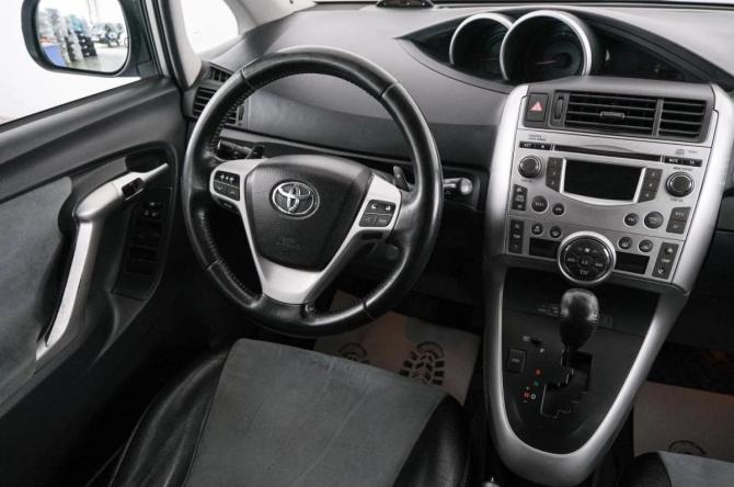 Toyota Verso I с пробегом 2010 года, цена 1 139 000 рублей, 160000 км, компактвэн, Автокод Объявления