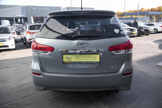 Toyota Wish II с пробегом 2010 года, цена 1 045 000 рублей, 228000 км, минивэн, Автокод Объявления