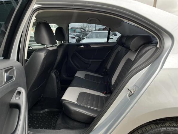 Volkswagen Jetta VI с пробегом 2012 года, цена 930 000 рублей, 175312 км, седан, Автокод Объявления