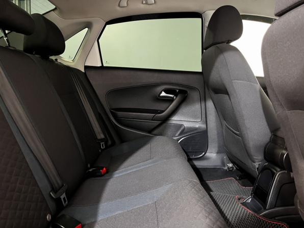 Volkswagen Polo V Рестайлинг с пробегом 2019 года, цена 1 299 900 рублей, 91633 км, седан, Автокод Объявления
