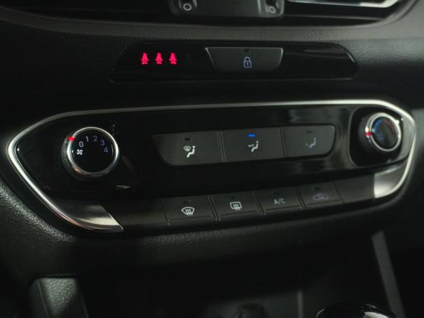 Hyundai i30 III Рестайлинг 2 с пробегом 2022 года, цена 2 292 000 рублей, 15527 км, универсал, Автокод Объявления