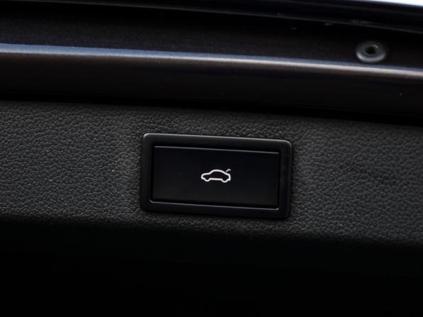 Skoda Superb III с пробегом 2016 года, цена 2 398 000 рублей, 219105 км, универсал, Автокод Объявления