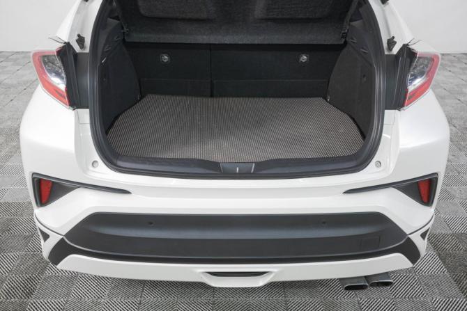 Toyota C-HR I с пробегом 2017 года, цена 2 359 000 рублей, 160000 км, внедорожник, Автокод Объявления