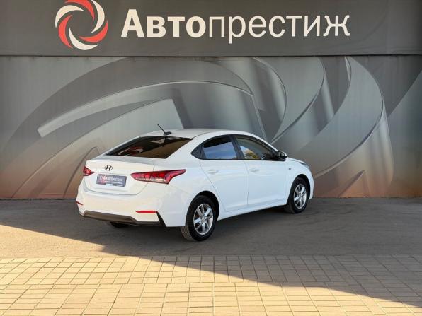 Hyundai Solaris II с пробегом 2019 года, цена 1 299 000 рублей, 98356 км, седан, Автокод Объявления