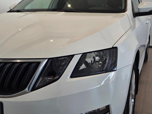 Skoda Octavia III (A7) Рестайлинг с пробегом 2017 года, цена 1 550 000 рублей, 183713 км, лифтбек, Автокод Объявления