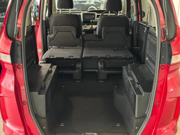 Honda Freed II с пробегом 2018 года, цена 1 490 000 рублей, 67117 км, компактвэн, Автокод Объявления