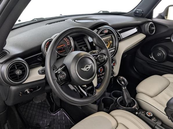 Mini Hatch III (F55/F56) с пробегом 2016 года, цена 2 010 000 рублей, 68903 км, хэтчбек, Автокод Объявления