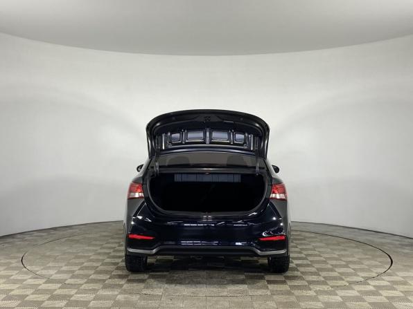 Hyundai Solaris II с пробегом 2018 года, цена 1 260 000 рублей, 131303 км, седан, Автокод Объявления