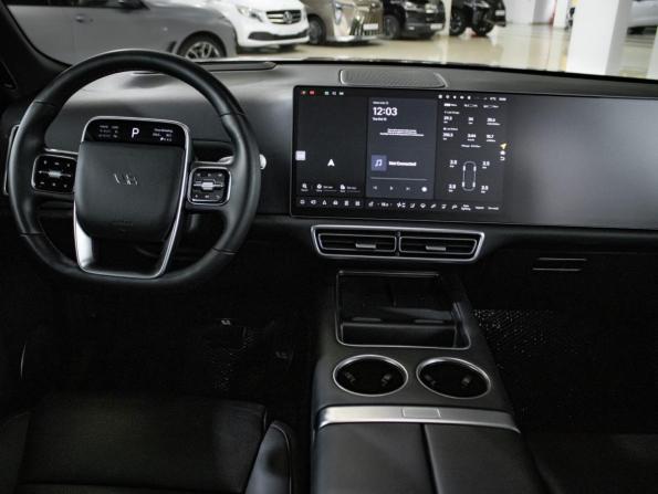 Li Auto (Lixiang) L9 I с пробегом 2023 года, цена 6 635 000 рублей, 57442 км, внедорожник, Автокод Объявления