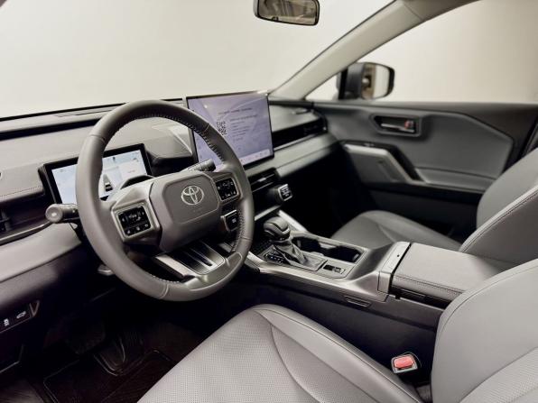 Toyota RAV4 VI (XA60) с пробегом 2026 года, цена 4 500 000 рублей, 17 км, внедорожник, Автокод Объявления