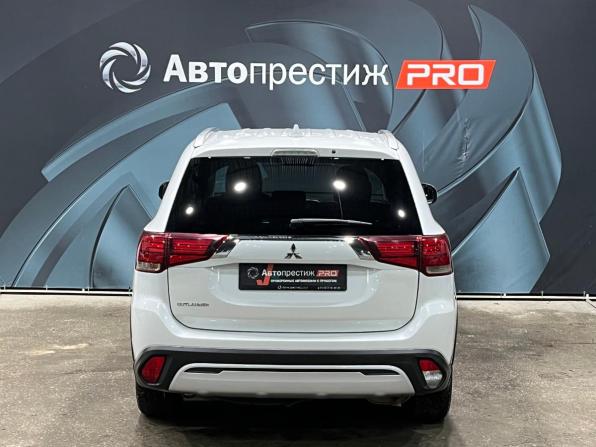 Mitsubishi Outlander III Рестайлинг 3 с пробегом 2020 года, цена 2 100 000 рублей, 85372 км, внедорожник, Автокод Объявления