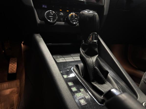 Skoda Octavia III (A7) Рестайлинг с пробегом 2019 года, цена 1 789 000 рублей, 175000 км, лифтбек, Автокод Объявления