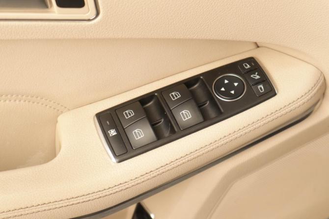 Mercedes-Benz E-Класс IV (W212 S212 C207) Рестайлинг с пробегом 2013 года, цена 2 379 000 рублей, 247000 км, седан, Автокод Объявления