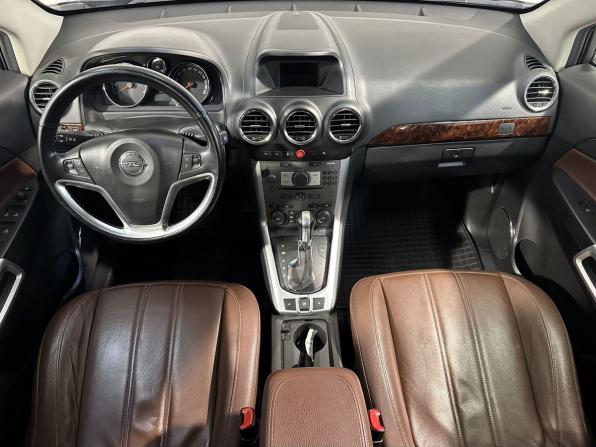 Opel Antara I Рестайлинг с пробегом 2014 года, цена 1 399 800 рублей, 140000 км, внедорожник, Автокод Объявления
